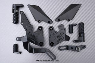 Estriberas retrasadas YAMAHA MT09 / SP 2021 - 2023