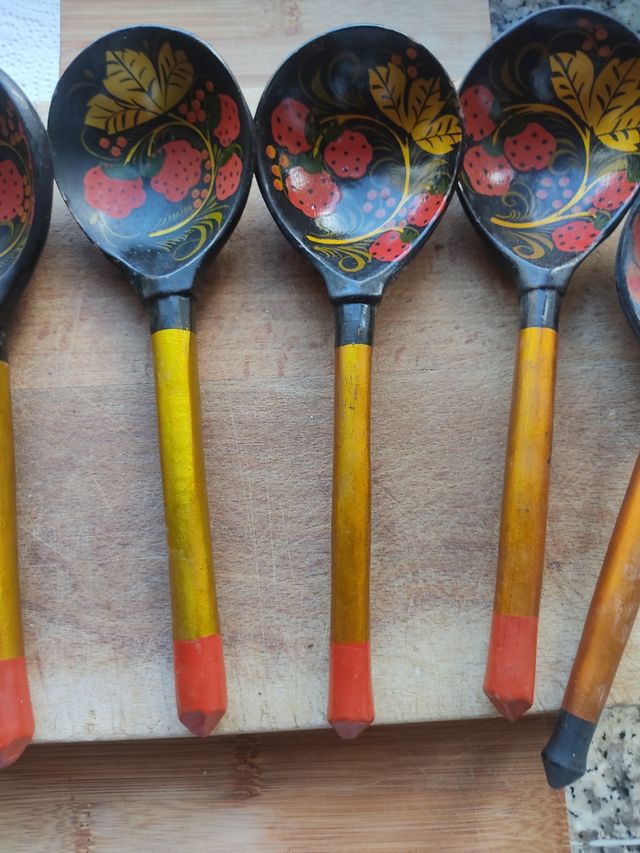 7 Cucchiai Legno Russi Decorati