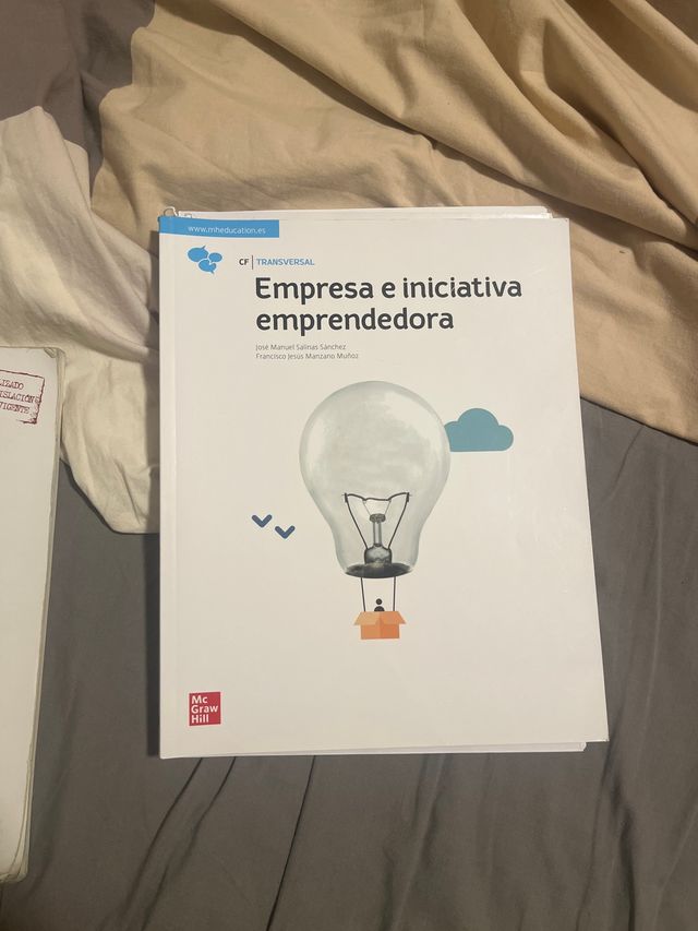 Empresa e iniciativa emprendedora. Grado medio/...