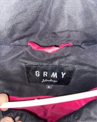 Chaqueta acolchada GRMY negra y rosa
