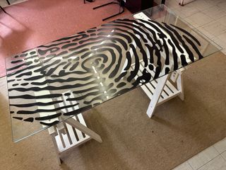 Mesa cristal con caballetes Ikea