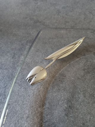 Centrotavola in vetro con tulipani
