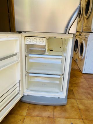 Nevera fridge,inox  LG 200×60  No Frost 