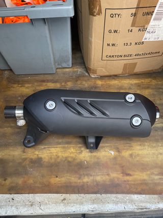 Escape Piaggio X10 Nuevo