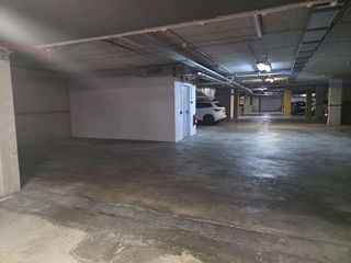 Garaje en venta en Sanfeliu en Hospitalet de Llobregat, L´