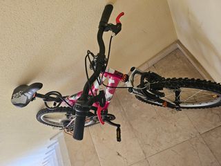 Bicicleta infantil Btwin roja