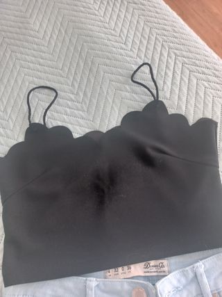 Lote Ropa Talla S: Top Negro y Shorts