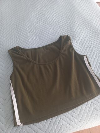 Lote Ropa Talla S: Top Negro y Shorts