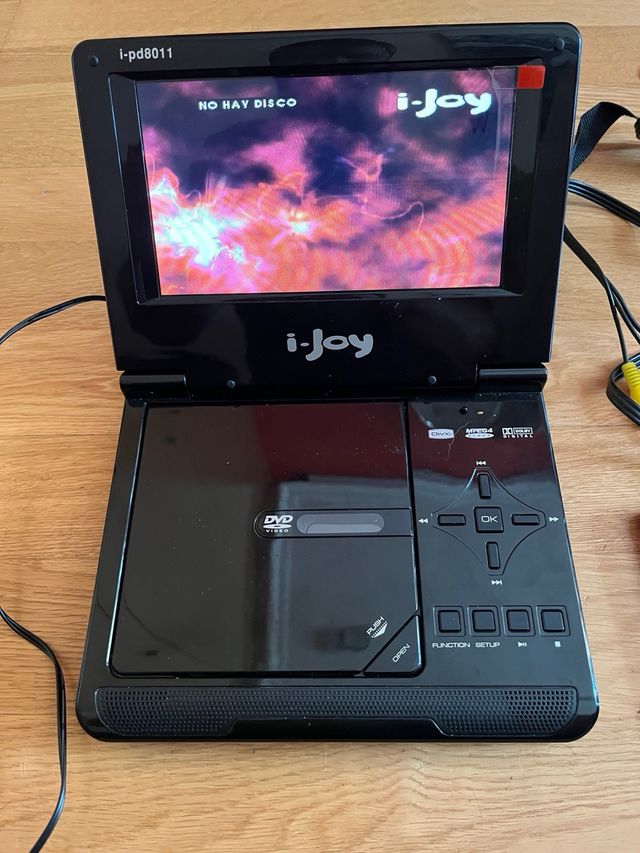 Pantalla DVD Portátil i-Joy 7 con Accesorios