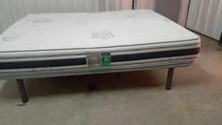 Cama Matrimonio Tela y Meálica de dos plazas en b