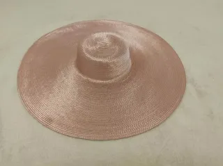 Pamela rosa de ala ancha