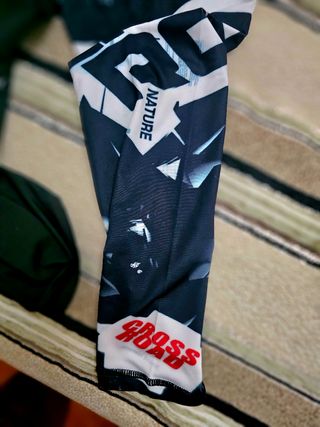Camiseta deportiva compresión manga larga