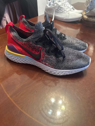 Nike Zapatillas Deportivas Negras y Rojas