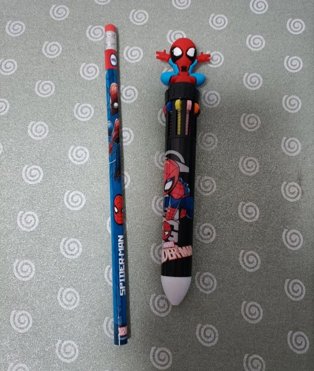 Set penna multicolore + matita Spiderman