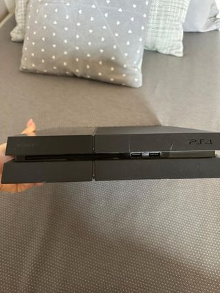 PlayStation 4 (PS4) Nera