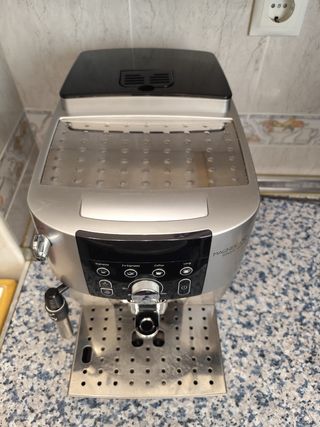 Cafetera Delonghi Magnífica S Smart