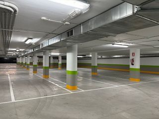 Garaje en venta en Residencia - Abella en Lugo