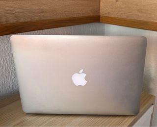 MacBook Air (13-inch, 2017)