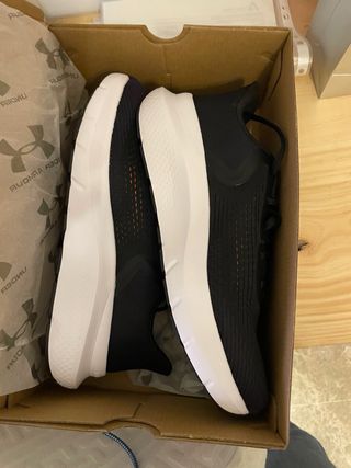 Under Armour Charged Rogue 5 Negro Naranja