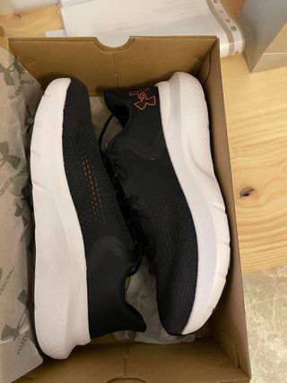 Under Armour Charged Rogue 5 Negro Naranja