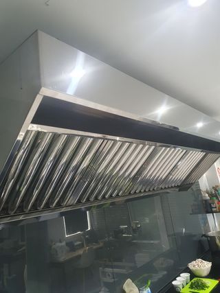 Campana extractora de 2 metros (4 cuerpos) c/motor