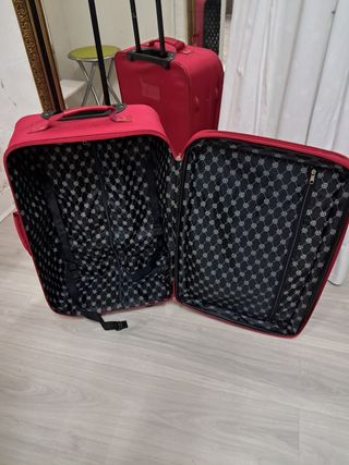 Maleta de viaje textil roja. Largo 60 cm41an27fo