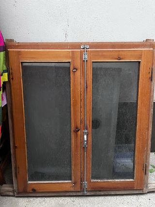 Ventana de madera con doble cristal