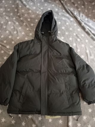 Chaqueta de invierno gruesa gris nueva con etiquet