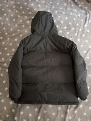 Chaqueta de invierno gruesa gris nueva con etiquet