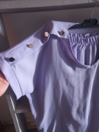 Conjunto blusa y pantalón morado