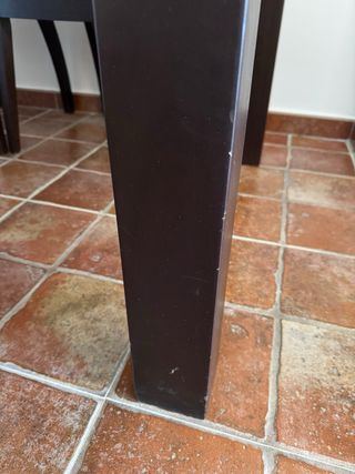 Mesa de comedor con 4 sillas