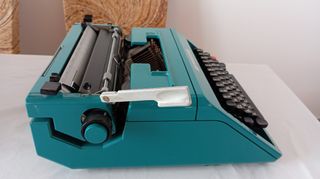 Máquina de escribir Olivetti Studio 45