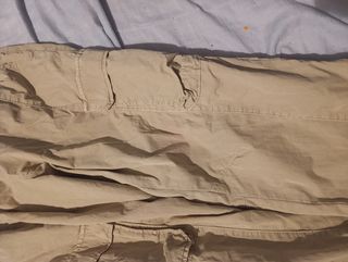 Pantalón cargo beige