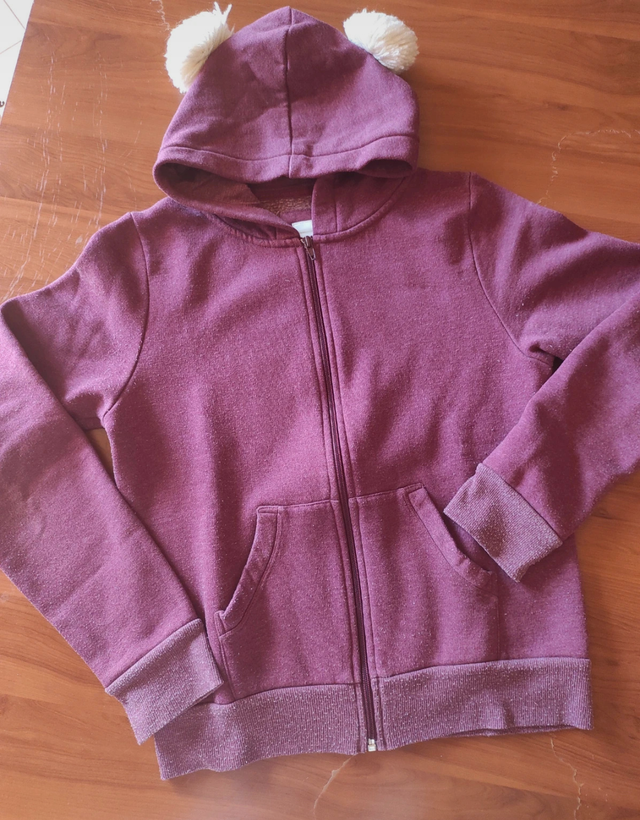 Felpa con cappuccio donna viola con pomponi