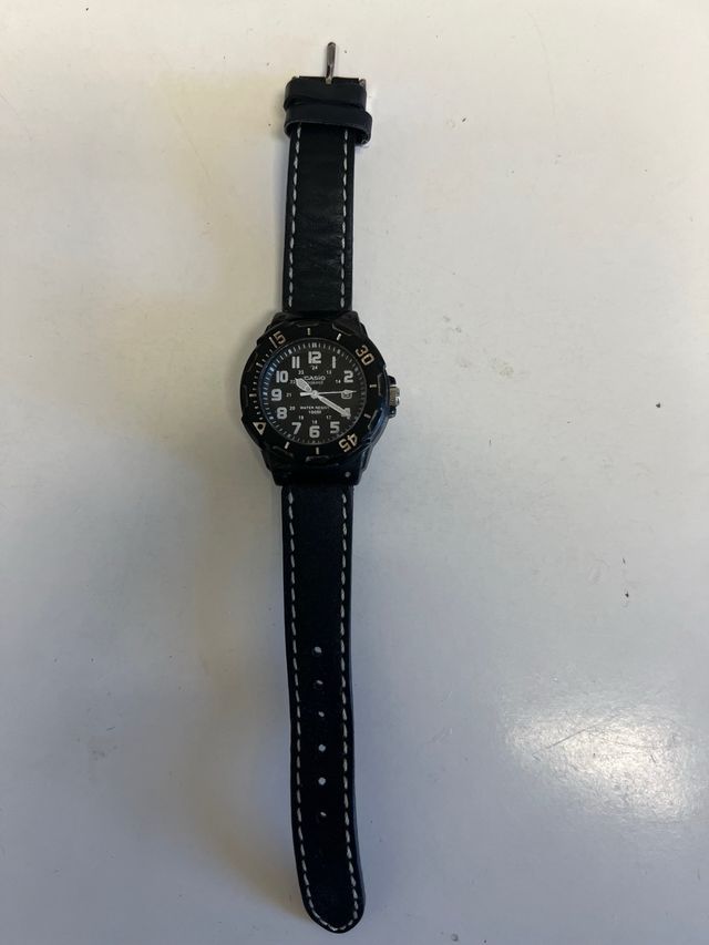 Reloj Casio Quartz Negro Mujer