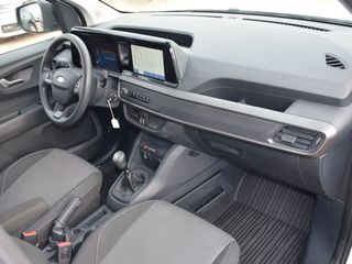 Ford Transit Courier 2024