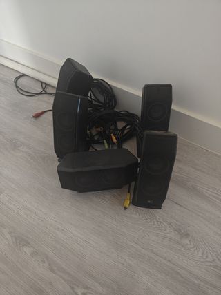 Altavoces Logitech Negros