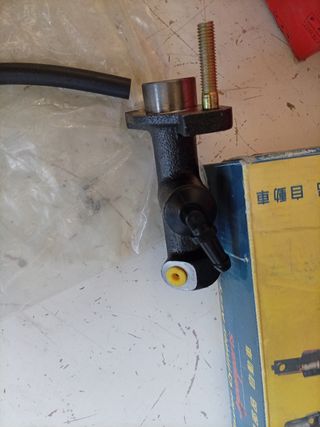 Bomba de Embrague Kia sportage 2-K00