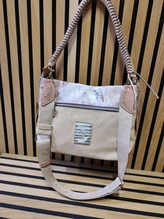 Bolso Anekke  con asa hombro y bandolera de cruzar