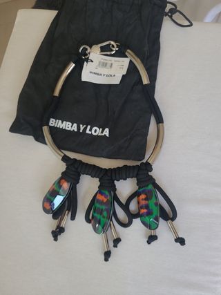 Collar BIMBA Y LOLA plateado con abalorios