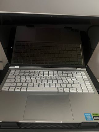Portátil Gaming Gigabyte Aero 14 OLED Plata