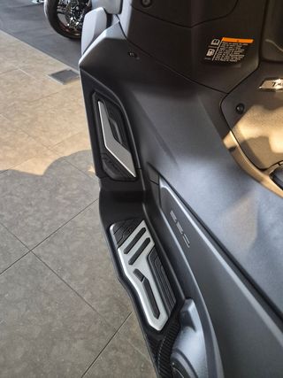 Yamaha T-Max 560 PERFORMANCE