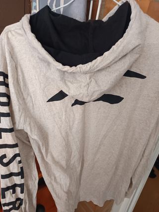 Sudadera Hollister gris claro talla S con capucha