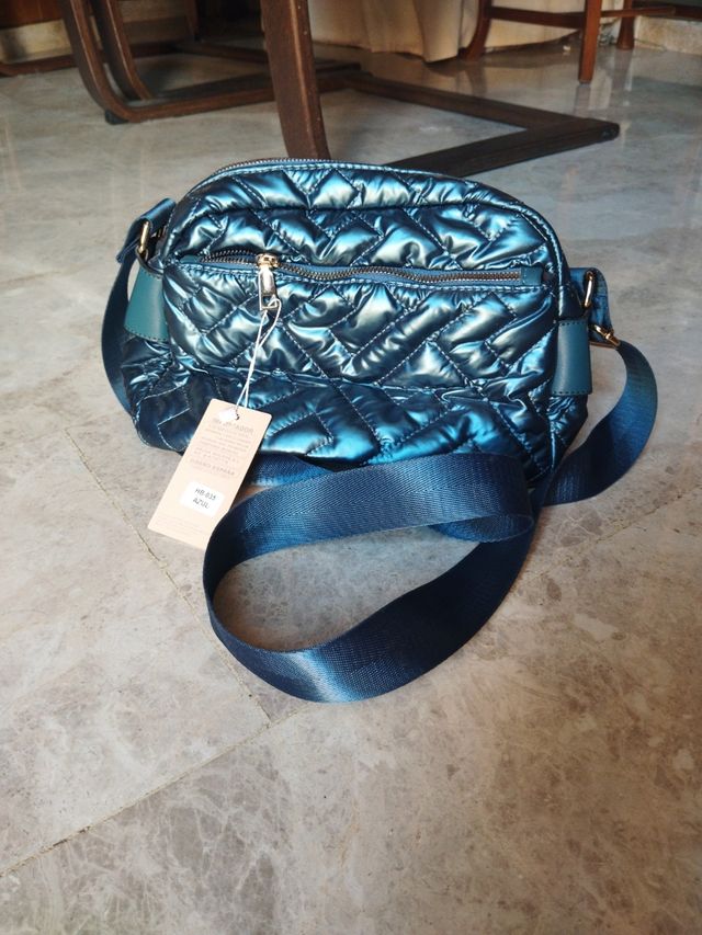Bolso bandolera azul metalizado
