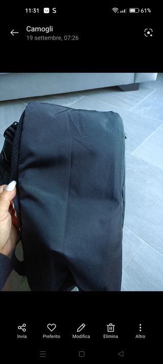 Zaino nero da cappelliera usato una volta