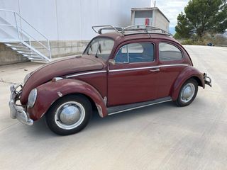 VW Escarabajo 1963 clásico en funcionamiento