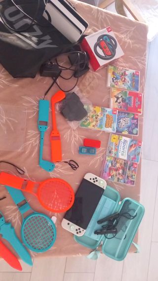 Nintendo Switch Casi Nueva + Accesorios
