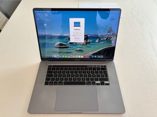 MacBook Pro 16 2019 i7 16GB RAM 512GB SSD