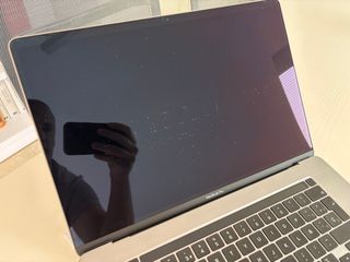 MacBook Pro 16 2019 i7 16GB RAM 512GB SSD