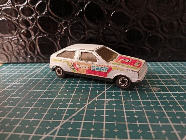 Miniatura Seat Ibiza Mira